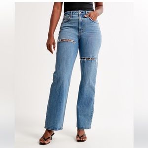 A&F 90s Relaxed Jean Curve Love